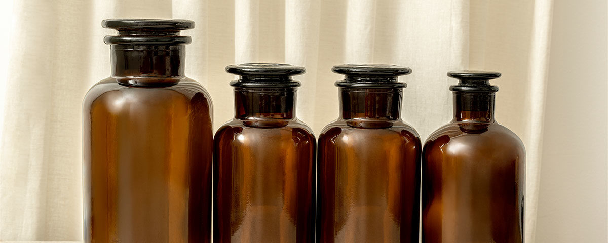 Amber Glass Bottles: Protecting Liquid Supplements