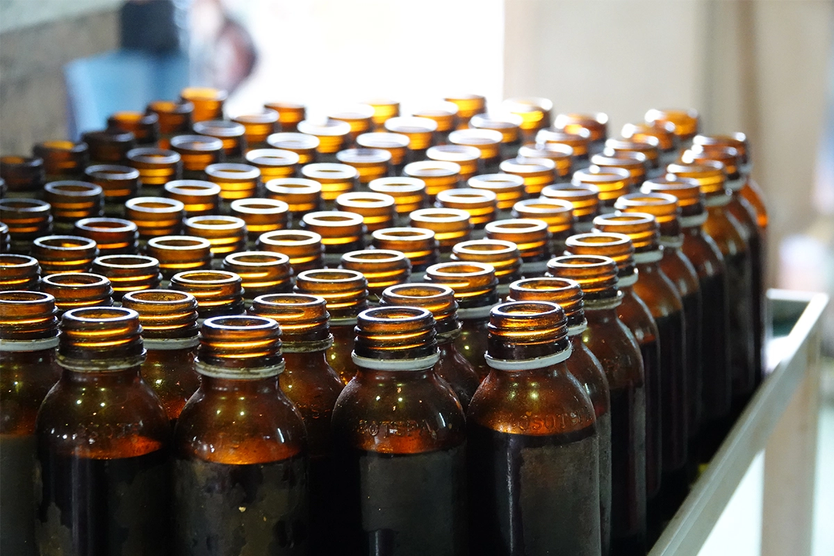 Ultimate Guide to Wholesale Amber Glass Bottles for Packaging